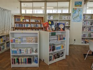 守口市錦中学校図書館改装後03